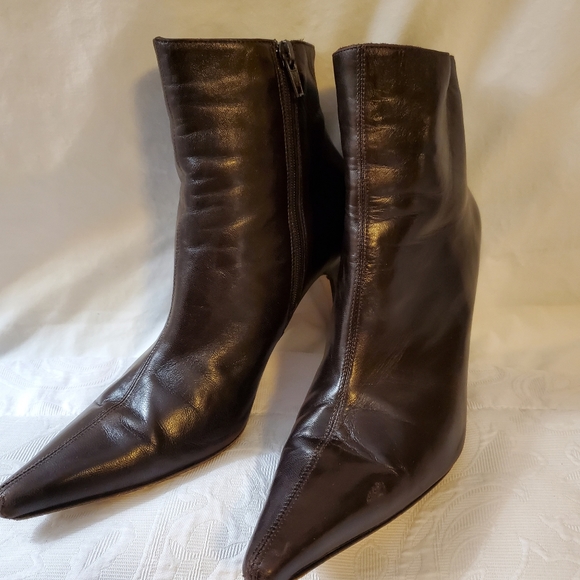 ISAAC - Picture 2 of 5